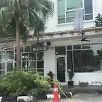 Hotel Century Mahkota Homestay